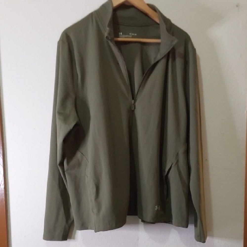 Under Armour Women's Green Windbreaker - Picture 2 of 6